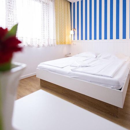 Pension Seerose Hotel Portschach am Worthersee Bagian luar foto